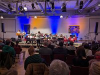 PXL 20240208 184308305